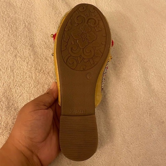 Gold Pakistani / Indian Ethnic Jutti Mules - Size 8 - 8.5 US - Picture 7 of 7